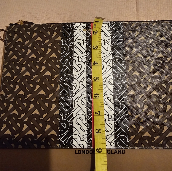 Burberry pouch - Picture 11 of 12